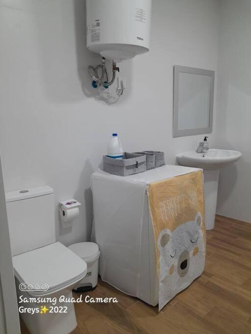 Apartamento Nuevo Cerca De La Playa Y Del Centro Valência Exterior foto