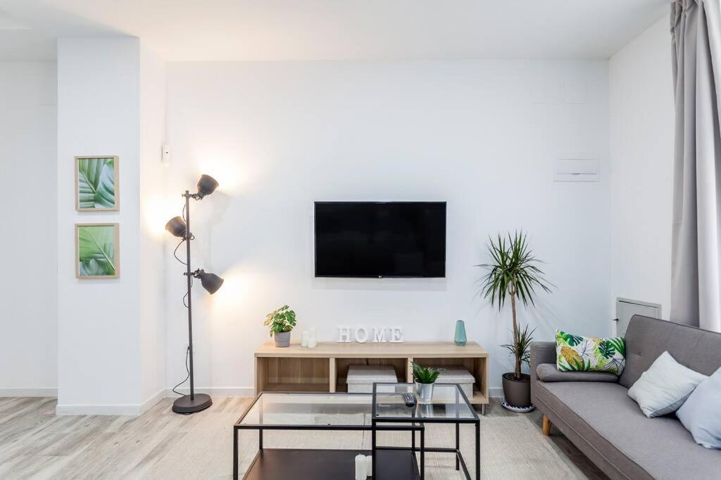 Apartamento Nuevo Cerca De La Playa Y Del Centro Valência Exterior foto